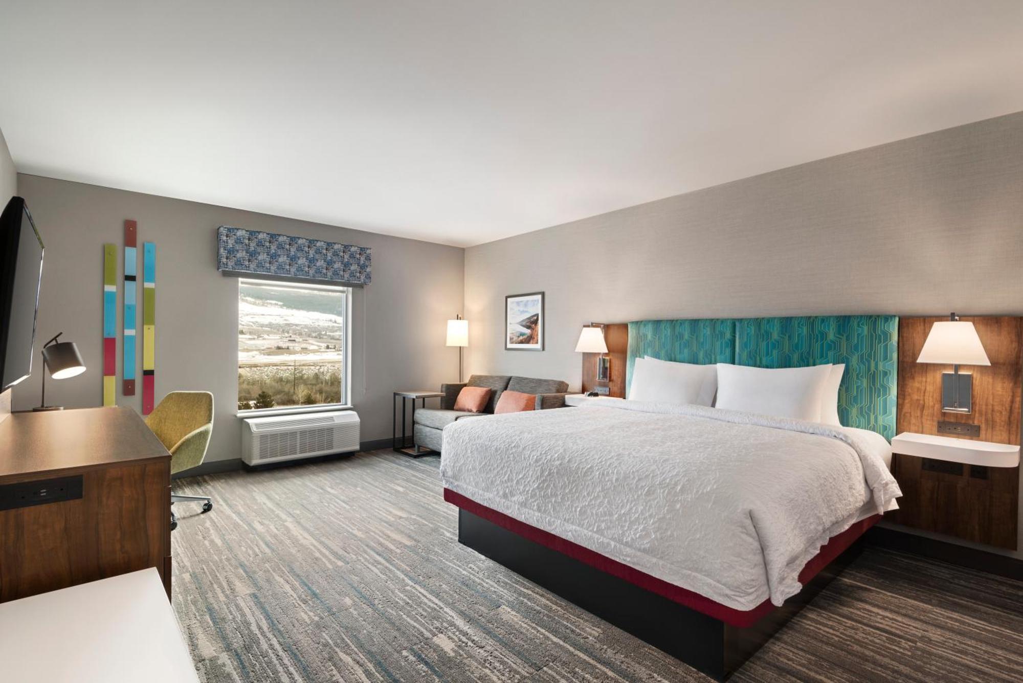 Hampton Inn & Suites Kelowna, British Columbia, Canada Экстерьер фото