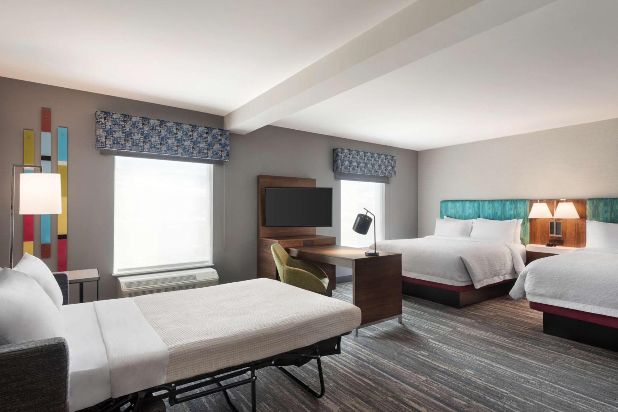Hampton Inn & Suites Kelowna, British Columbia, Canada Экстерьер фото