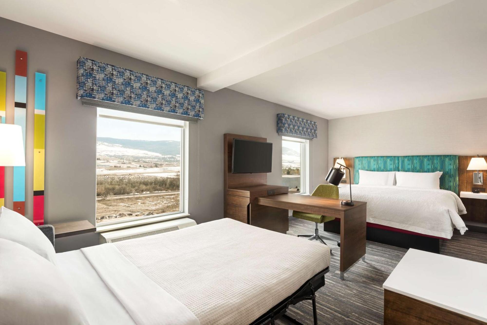 Hampton Inn & Suites Kelowna, British Columbia, Canada Экстерьер фото