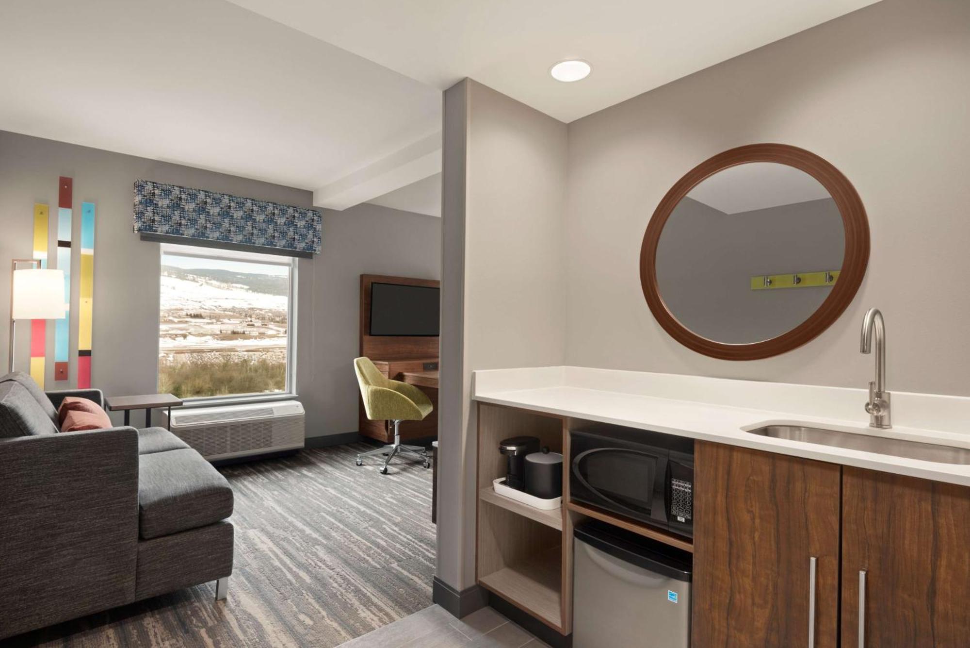 Hampton Inn & Suites Kelowna, British Columbia, Canada Экстерьер фото