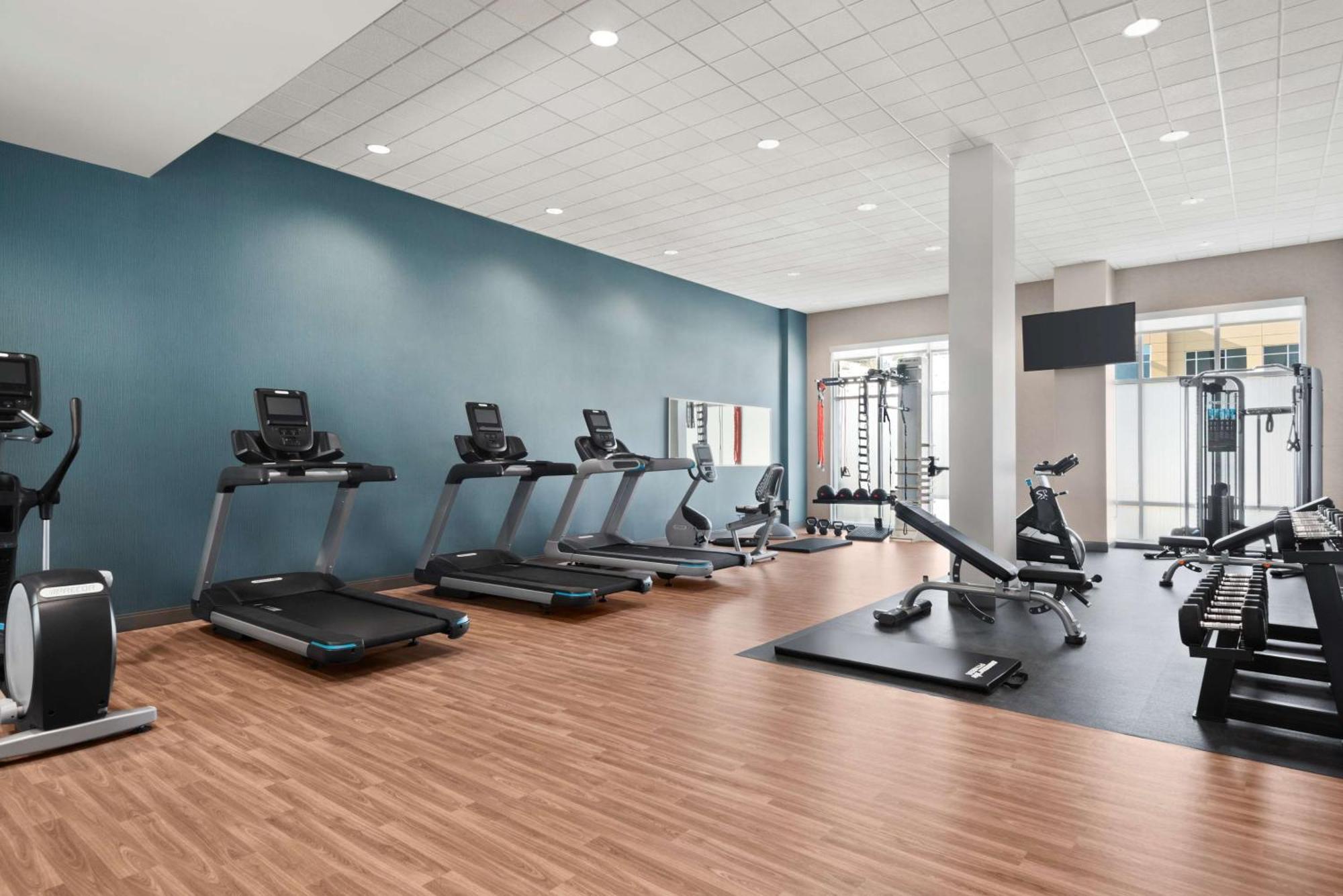 Hampton Inn & Suites Kelowna, British Columbia, Canada Экстерьер фото