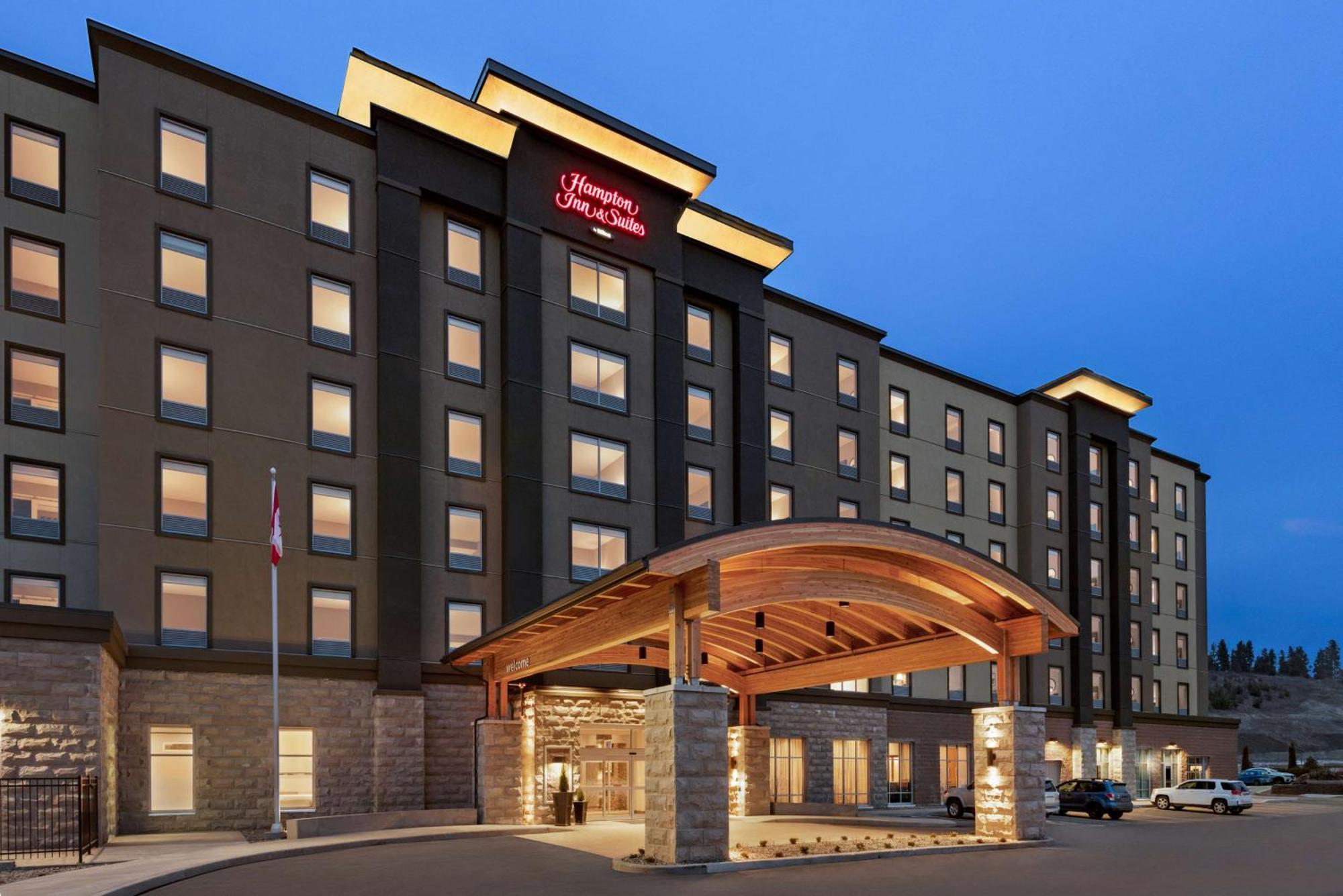 Hampton Inn & Suites Kelowna, British Columbia, Canada Экстерьер фото