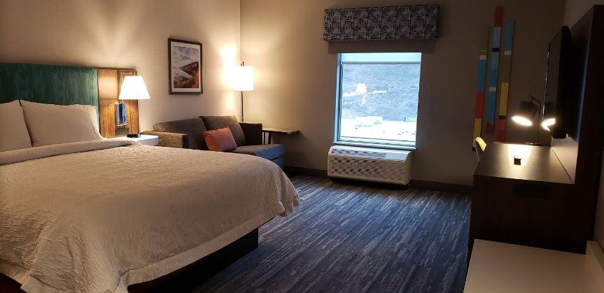 Hampton Inn & Suites Kelowna, British Columbia, Canada Экстерьер фото